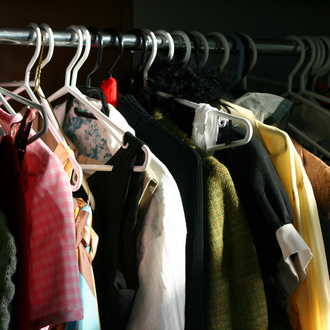 Personal Style vs. Trends: Building a Wardrobe That’s True to You